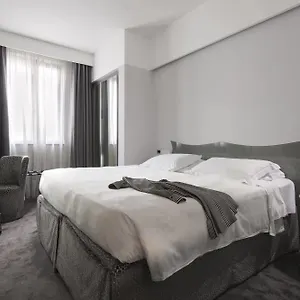 Hotel Berna, Mediolan