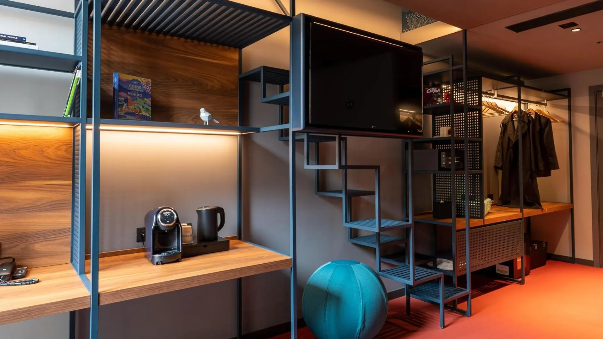 21 House Of Stories Navigli Hotel Milan Italy